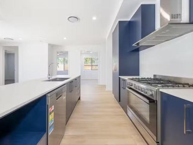 New 8/159 Ridley Road, Bridgeman Downs QLD 4035