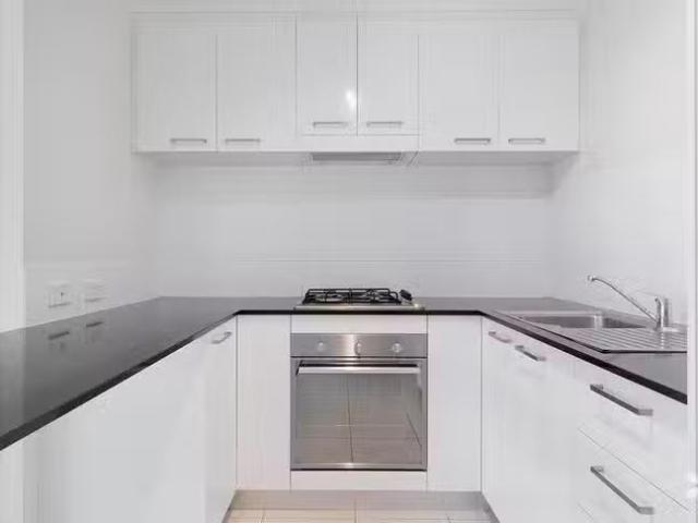 Deal! 8/19 Eacott Street, Mandurah, WA 6210