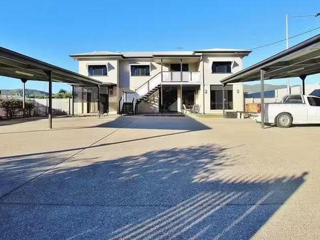 Cozy 820 Yaamba Road, Parkhurst, QLD 4702
