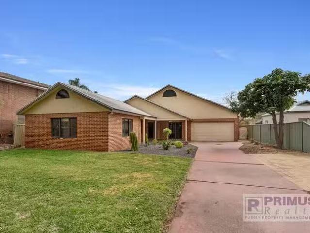 For Rent! 83 Basinghall Street, East Victoria Park, WA 6101