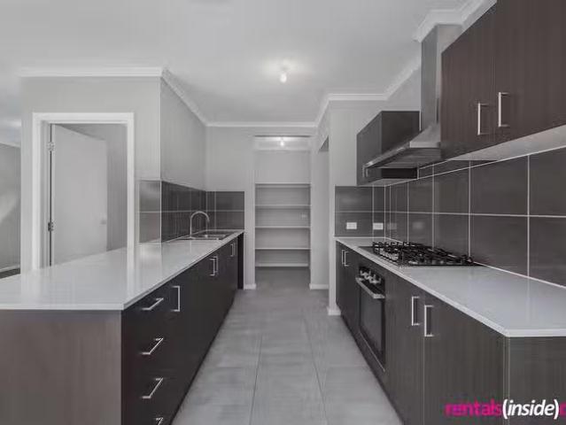 Cozy 83 Brahman Road, Box Hill, NSW 2765