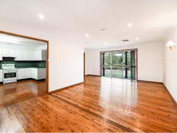 Cheap 83 Queen Street, Clarence Town House for rent Listed by.