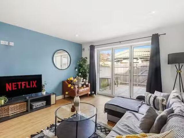 Deal! 8 BR Fishponds Road