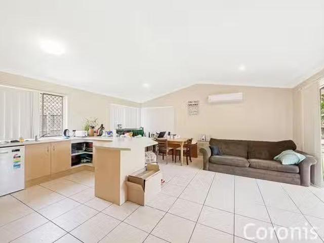 Unique 8 Grace Court, Heritage Park, QLD 4118