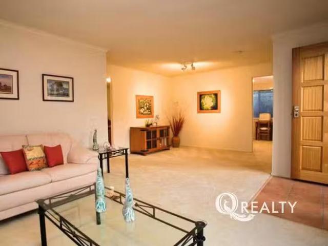 For Rent! 8 Janarde Place, Parkinson, QLD 4115