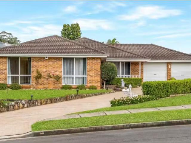 Rental! 8 Macken Close, EDENSOR PARK House for rent Listed by.
