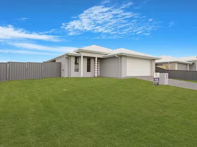 Charming 8 Sapphire Avenue, Kawungan, QLD 4655