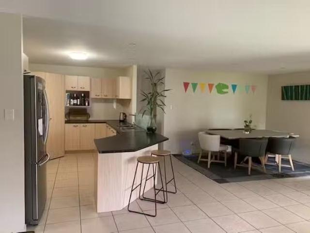 Cozy 8 Woodhaven Place, Glass House Mountains, QLD 4518