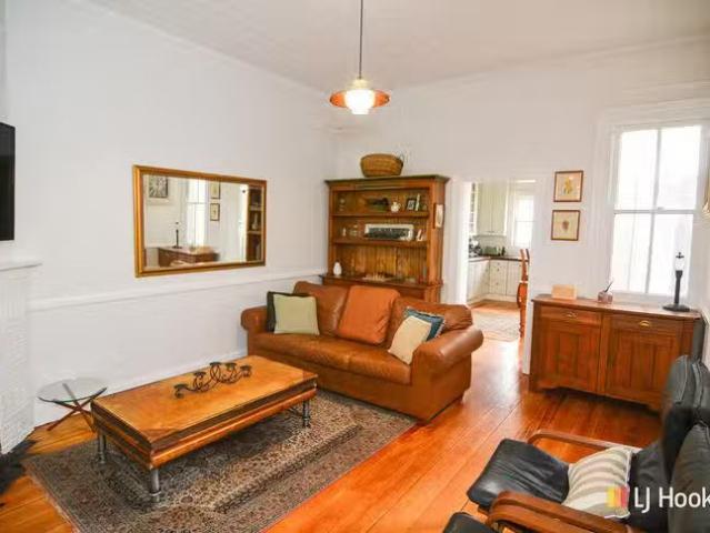 Charming 8 Wrights Road, Lithgow, NSW 2790