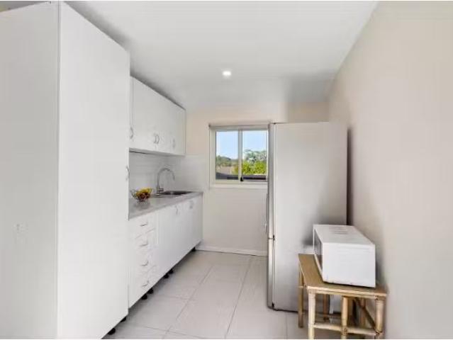 Nice 8a Asquith Avenue, WINDERMERE PARK Apartment for rent Li.