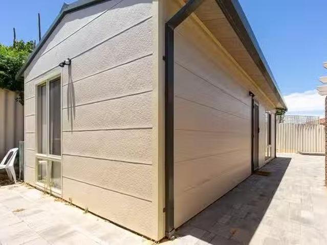Rental! 8A Bellanger Drive, Beldon, WA 6027
