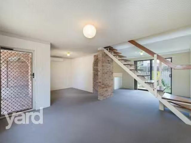 Charming 9/55 Wray Avenue, Fremantle, WA 6160