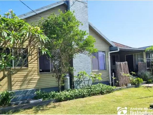 Cozy 95 Ungala Road, Blacksmiths House for rent Listed by Fir.