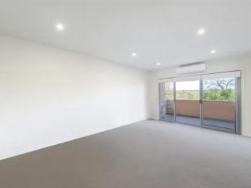 For Rent! 9/17a Stockton Street, MORISSET Apartment for rent.