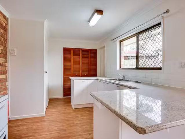 Charming 91 Andaman Street, Jamboree Heights, QLD 4074