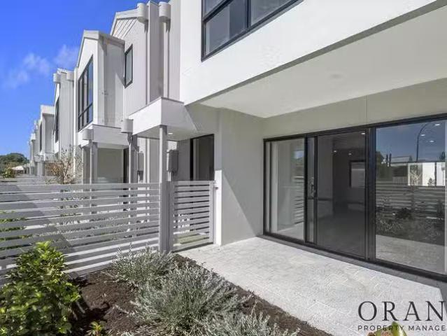 Cheap 91 Strive Loop, Girrawheen, WA 6064