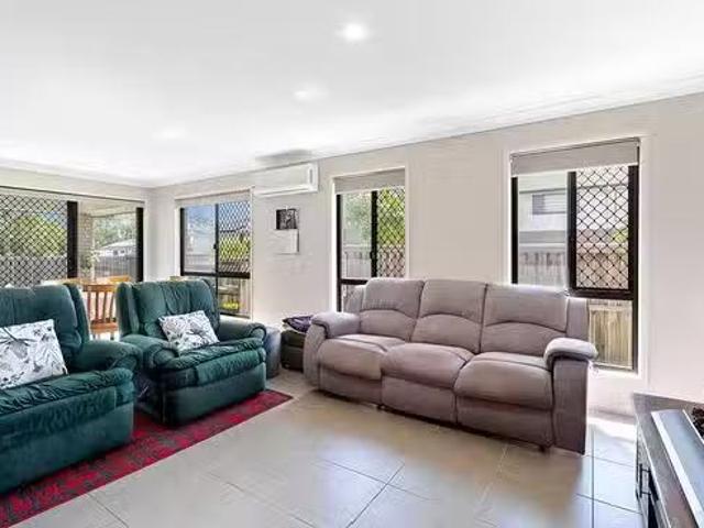 Unique 92 Brentford Road, Richlands, QLD 4077