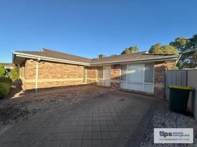 Deal! 9 Alana Walk, Woodcroft, SA 5162