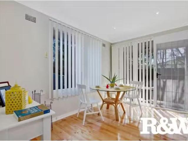 New 9 Ball Place, WILLMOT House for rent Listed by Melissa Pa.