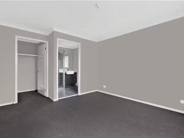 Deal! 9 Barn Owl Avenue, WADALBA House for rent Listed by Dan.