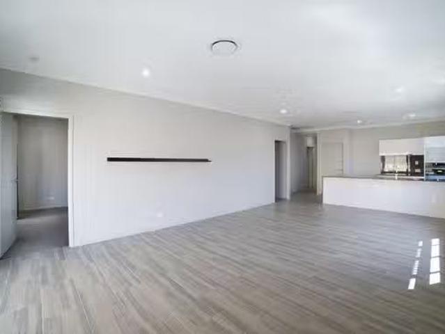 For Rent! 9 Bengal Street, Yarrabilba, QLD 4207