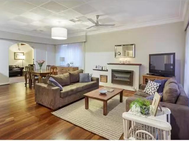 New 9 Halse Crescent, Melville, WA 6156