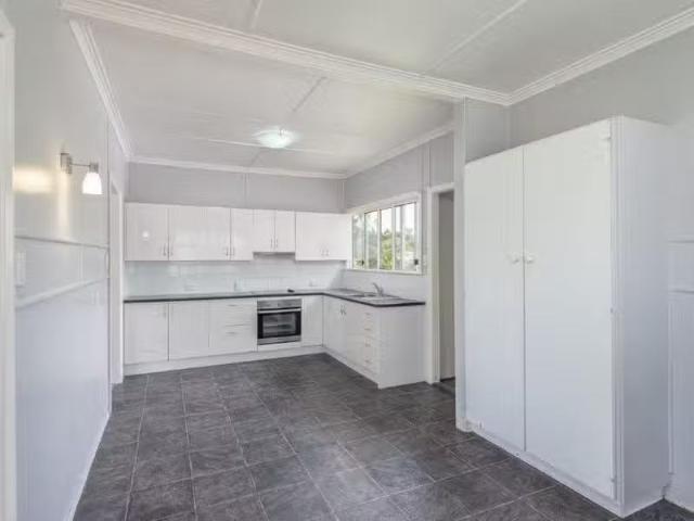 Deal! 9 Leavinia Street, GYMPIE, QLD 4570 House for Rent