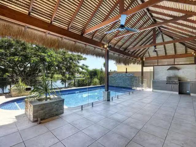 Just in! 9 Montevideo Drive, Clear Island Waters, QLD 4226