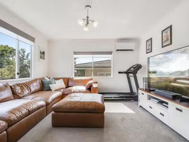 Unique 9 Spieker Street, Mount Lofty, QLD 4350