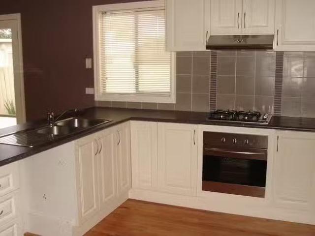 Cozy 9A Mclennan Street, Braybrook, VIC 3019