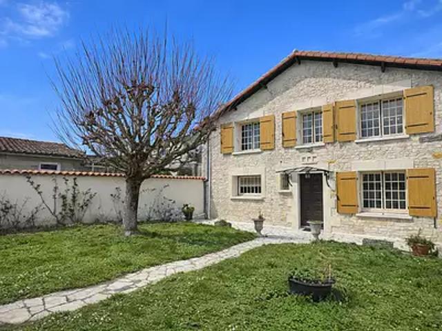 Cozes 17120 Achat / Vente maison 3 pièces t3 au dernier étage terrasse
