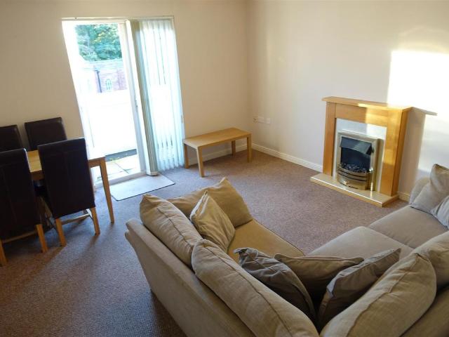 Clough Close, Middlesbrough TS5, 2 bed flat to rent, £625 pcm | PrimeLocation