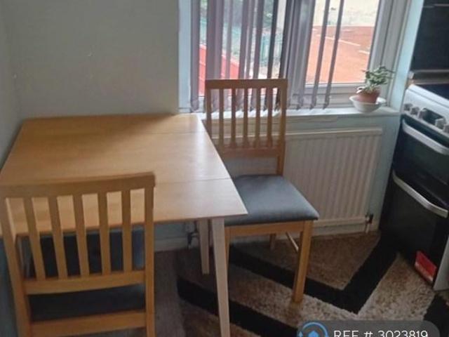 Clough Street, Leeds, LS27 1 bed semi detached house to rent £800 pcm £185 pw