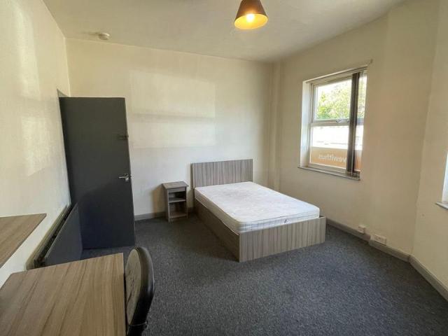 Clough Road, Hull HU5 4 bed house to rent £326 pcm £75 pw