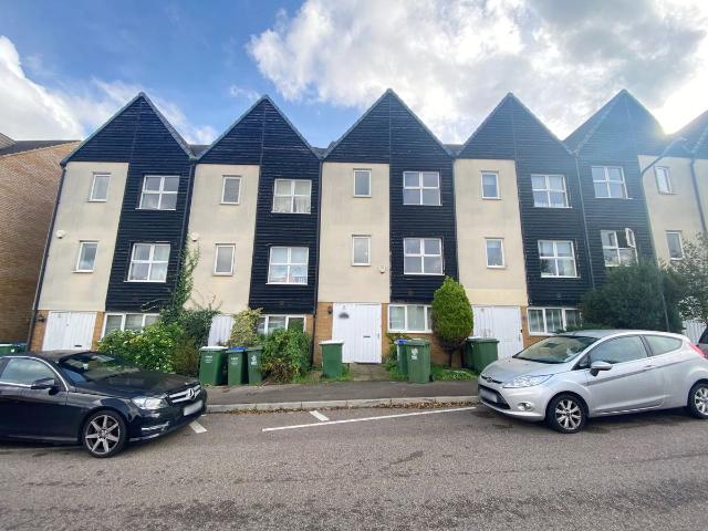 Cloudeseley Close, Sidcup DA14, 4 bed property to rent, £2,450 pcm | PrimeLocation