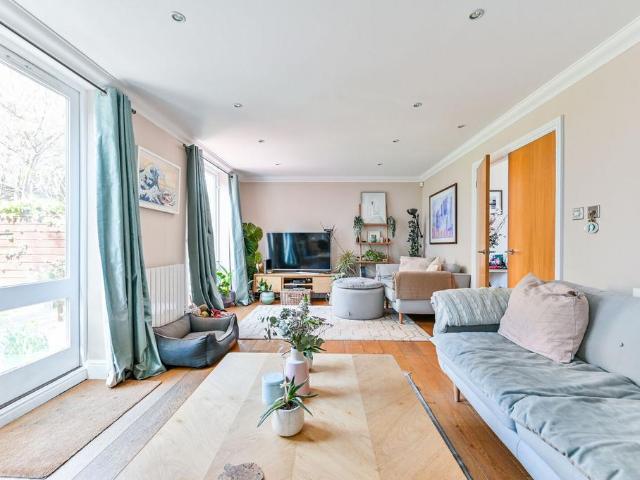 Cloudesley Place, N1, Islington. 3 bed house to rent £6,998 pcm £1,615 pw