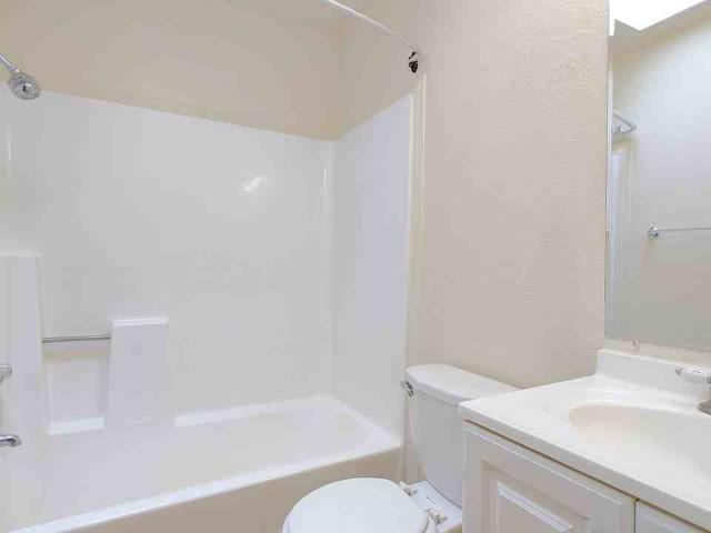 Cloudview Terrace 1 Bedroom Apartment for Rent at 13500 Skyline Rd Ne, Albuquerque, NM 87123 Supper Rock