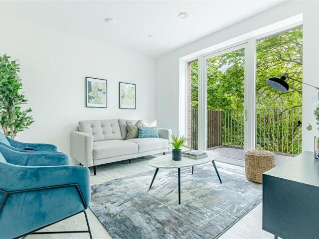Clovelly Road TW3, 3 bed flat to rent, £2,750 pcm | PrimeLocation