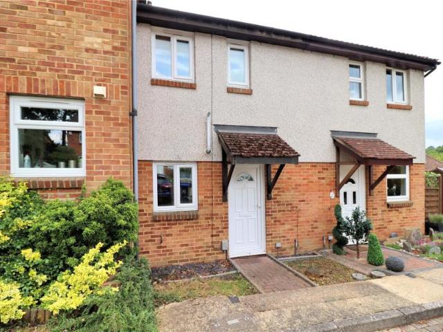 Clover Court, Woking 2 bedrooms Property for lettings Seymours