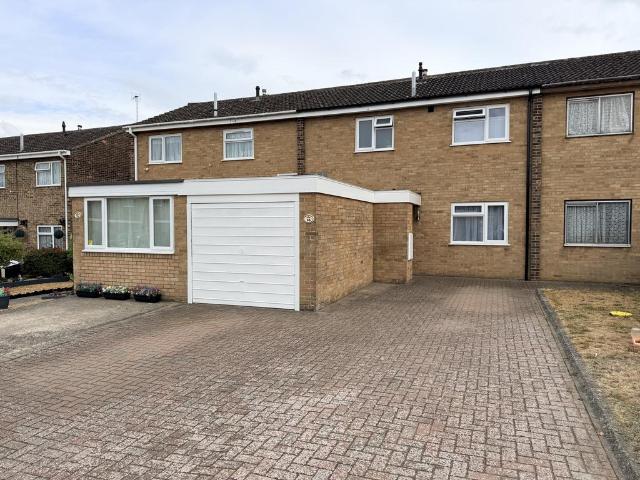 Clover Way, THETFORD 3 bed house to rent £1,250 pcm £288 pw
