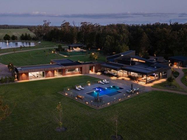 CLOVERFIELD ESTATE | A WORLD CLASS PRIVATE SANCTUARY OF RARE DISTINCTION