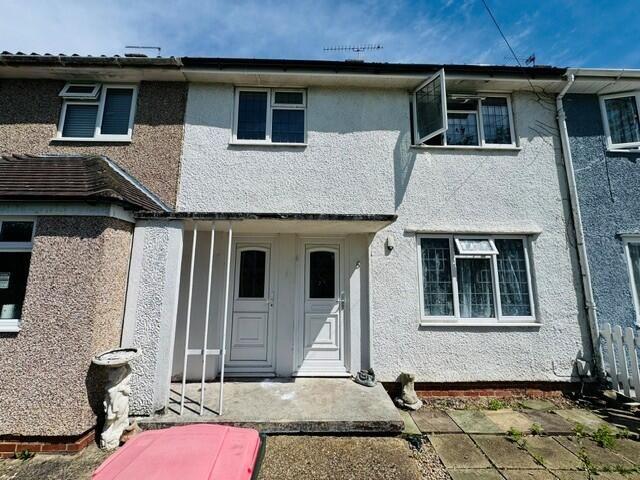 Cloverlands, Northgate, Crawley RH10, 4 bed terraced house to rent, £2,000 pcm | PrimeLocation