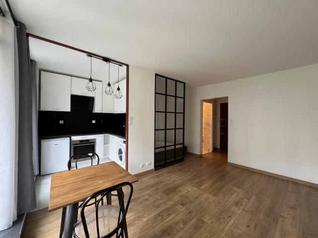 clovis hugues studio
