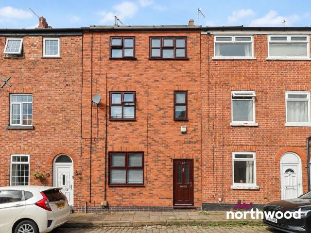 Clowes Street, Macclesfield SK11 4 bed townhouse to rent £1,600 pcm £369 pw