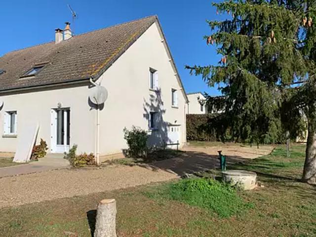 Cloyes les Trois Rivières 28220 Location maison 4 pièces t4 au dernier étage