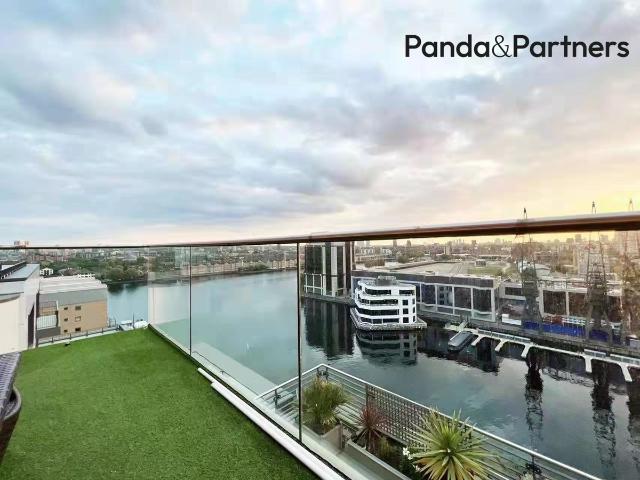 Clonmel Court, 14 Turnberry Quay, London E14, 3 bed flat to rent, £3,600 pcm | PrimeLocation