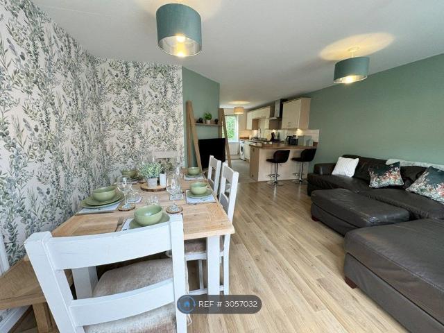 Clos Gwaith Dur, Ebbw Vale NP23, 3 bed end terrace house to rent, £1,100 pcm | PrimeLocation