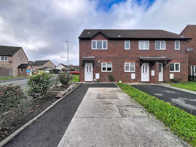Clos Leighton Davies, Gowerton. 2 bed end of terrace house to rent £850 pcm £196 pw