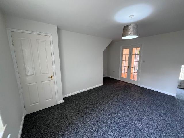 Clos Yr Allt, Townhill, Swansea SA1 6RD