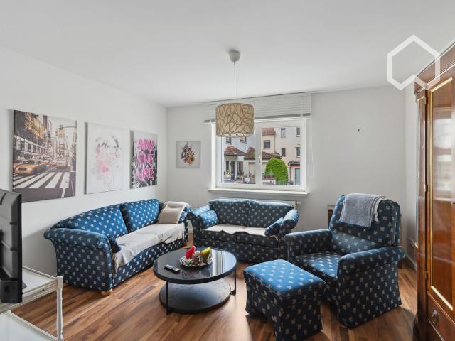 Close to the city, ECB & Nature: Newly Renovated 3 room Apartment with Home Gym in Frankfurt Oberrad, Frankfurt Amsterdam Apartments for Rent